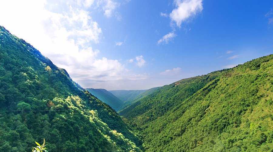 Mawkdok Dympep Valley View Point &ndash; Gateway to Meghalaya&rsquo;s Breathtaking Beauty