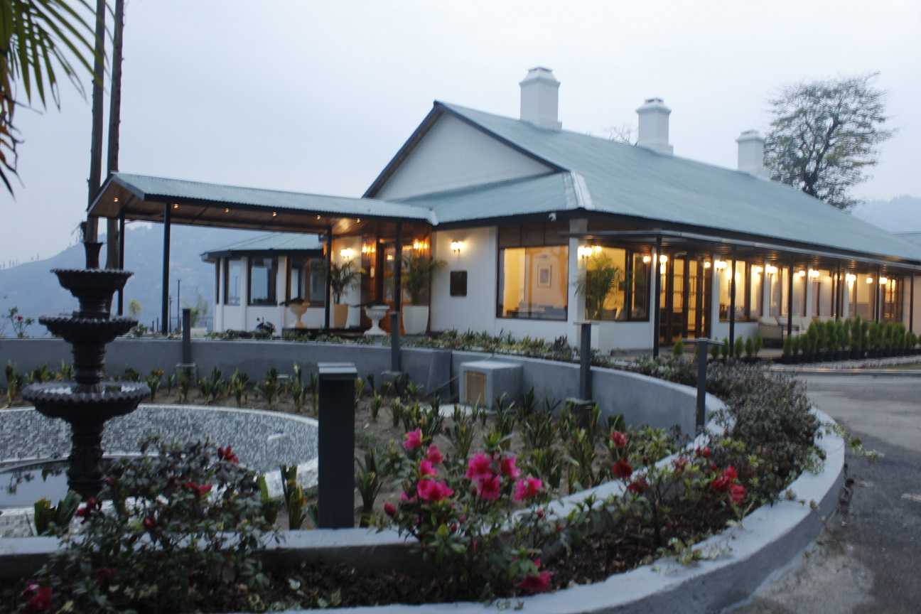 Bagdogra airport to Taj chia kutir & Taj chia kutir to bagdogra airport