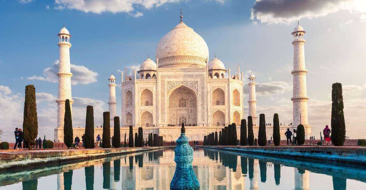 Taj Mahal Tour from Delhi &ndash; A Timeless Journey to India&rsquo;s Crown Jewel